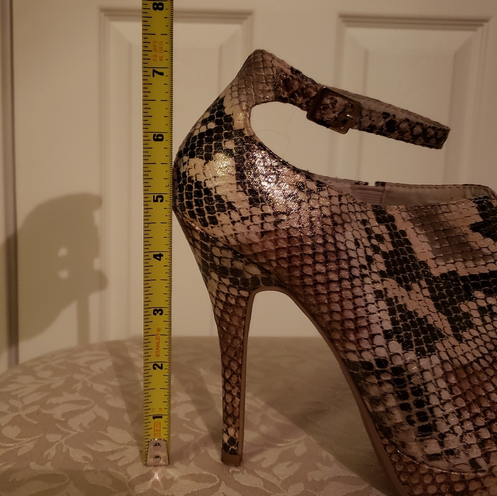 Snakeskin pattern heels - Picture 7 of 7